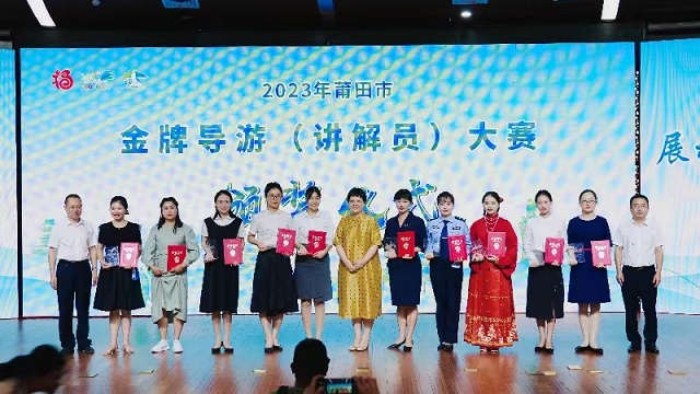 讲解 合照2.jpg