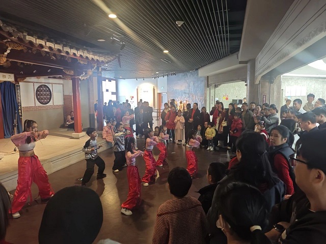 馆校1.jpg