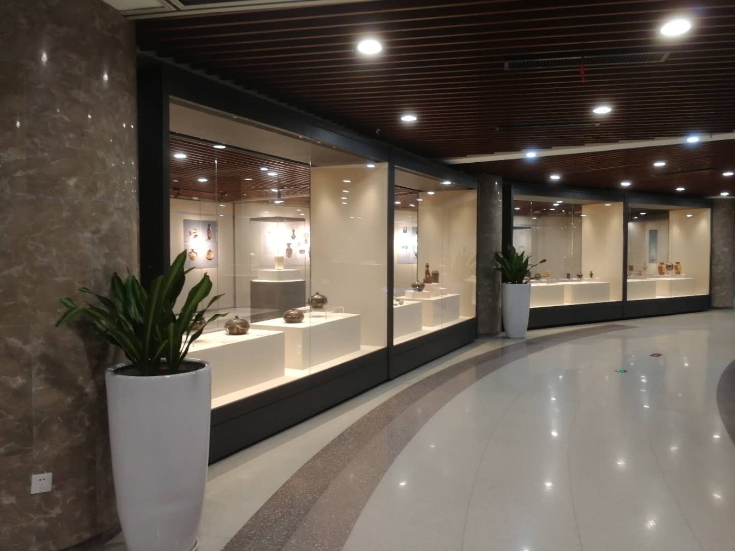 红河三绝——乌铜走银•紫陶•锡传统工艺品展(图2)
