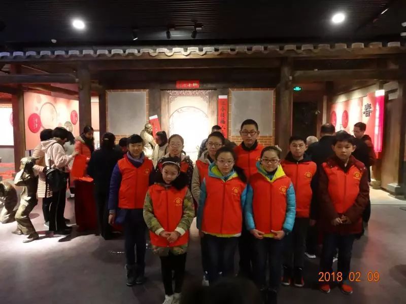 免费写春联体验活动圆满结束(图3)