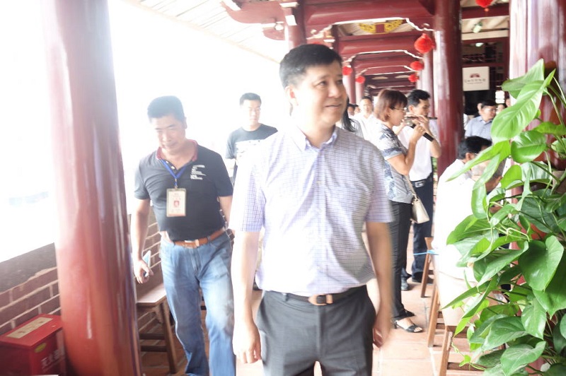 市长来我馆检查工作(图3)