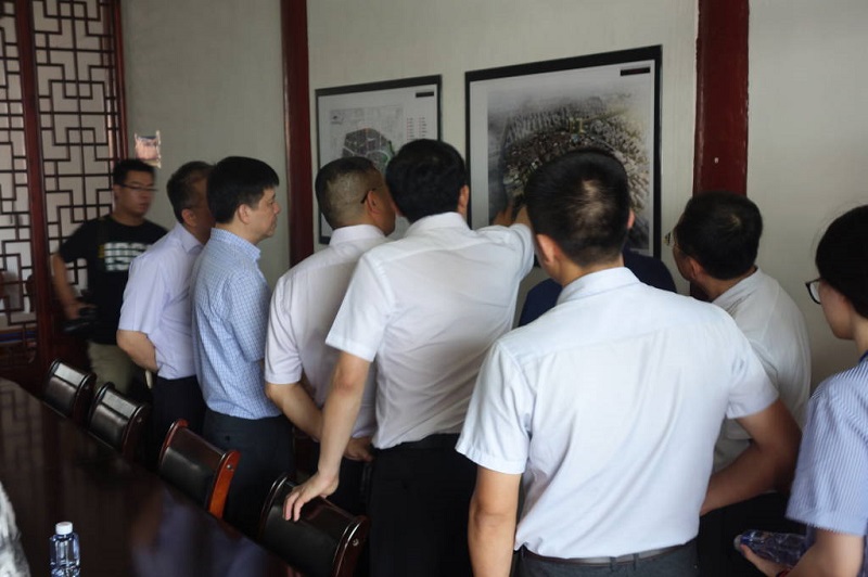 市长来我馆检查工作(图4)