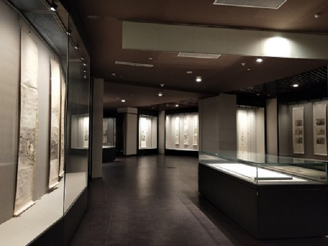 近代中国古典人物画三杰—李霞李耕黄羲作品展(图1)